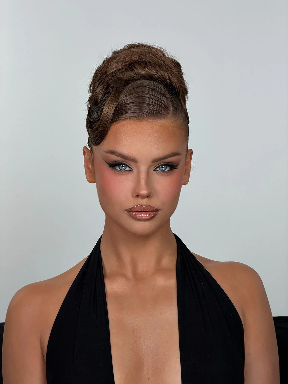 Showcase of 2026 Moroccan bridal hairstyle trends with elegant accessories